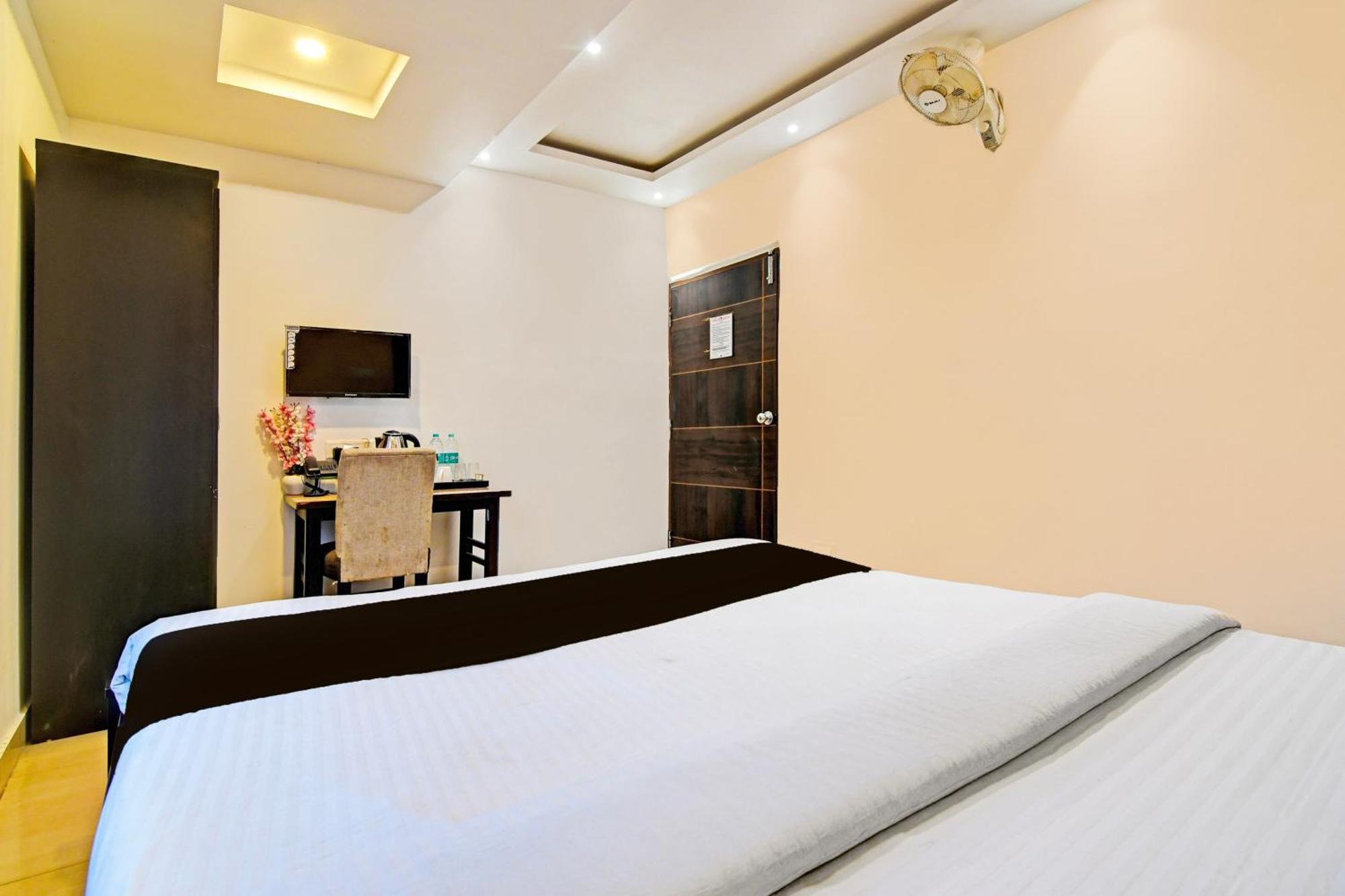Super Hotel O Baguiati Nager Bazaar 외부 사진